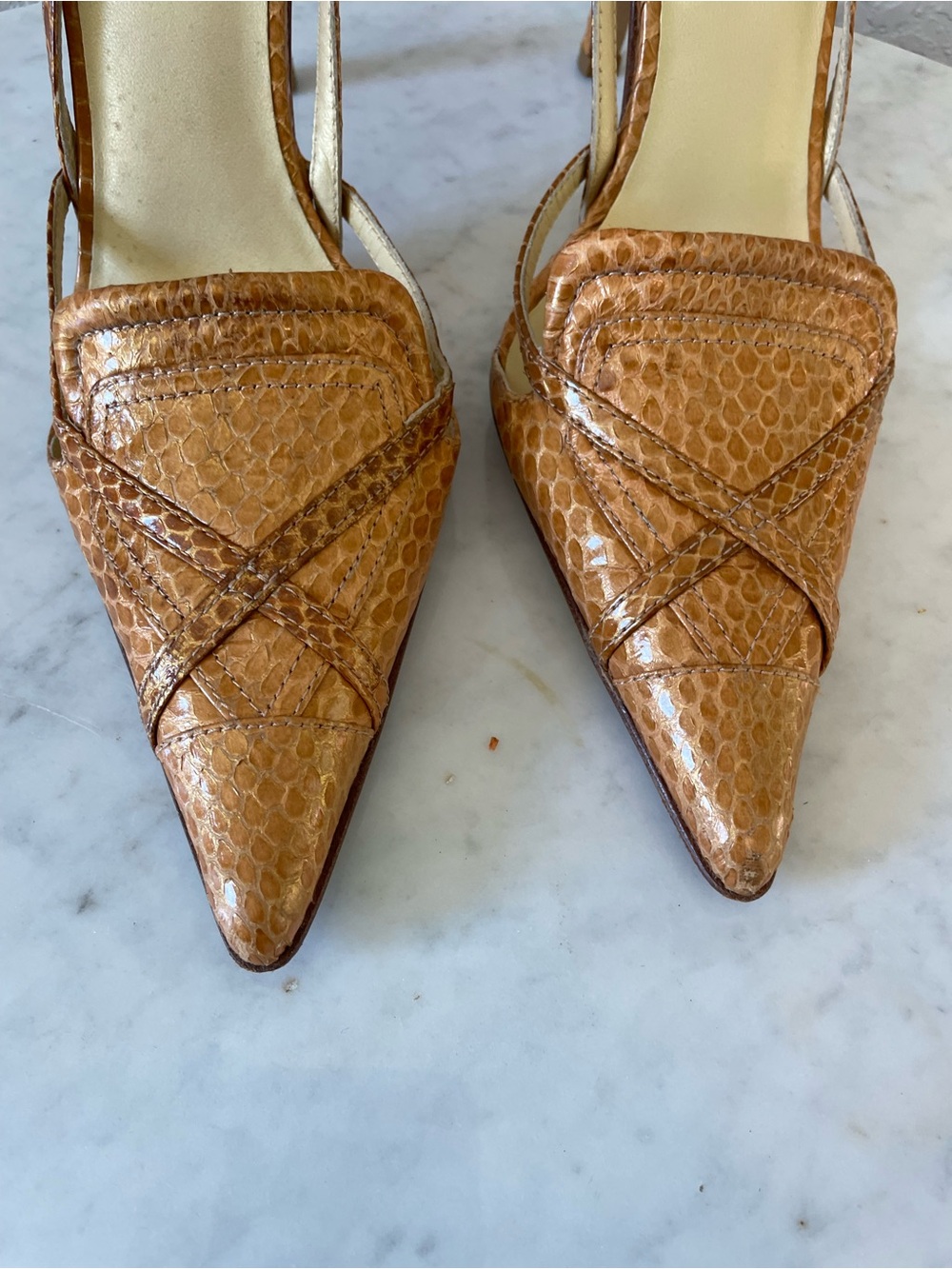 Y2K Snake Skin Golden Leather Pointy Toe Heels Size 7 by Bebe - Picture 3 of 11